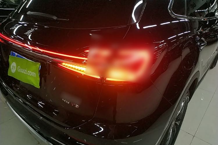 Used Hongqi HS5 2026 Model 2.0T Two-Wheel Drive Qi Xiang Pro Edition Right Rear Taillight