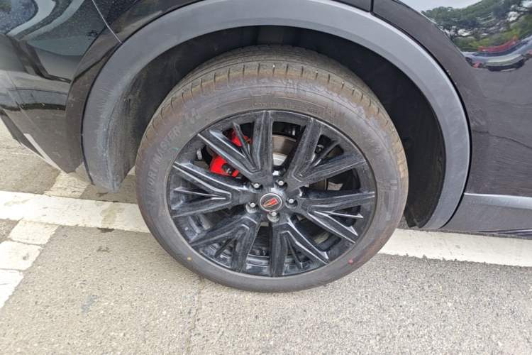 Used Hongqi HS5 2026 Model 2.0T Two-Wheel Drive Xuan Ying Edition Right Rear Wheel Hub