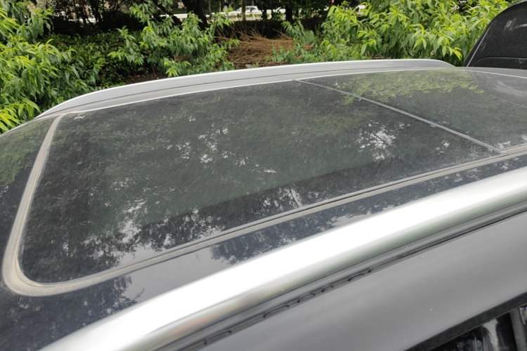 Used Hongqi HS5 2026 Model 2.0T Two-Wheel Drive Qi Xiang Pro Edition Roof