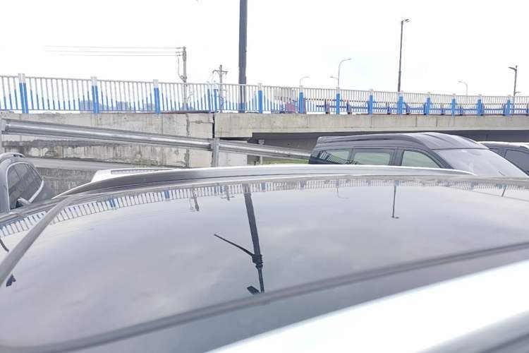 Used Hongqi HS5 2026 Model 2.0T Two-Wheel Drive Qi Yun Pro Edition Roof