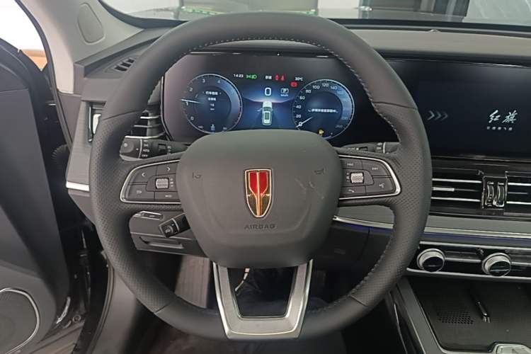 Used Hongqi HS5 2026 Model 2.0T Two-Wheel Drive Qi Xiang Pro Edition Steering Wheel