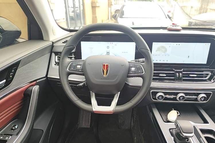 Used Hongqi HS5 2026 Model 2.0T Two-Wheel Drive Qi Yun Pro Edition Steering Wheel