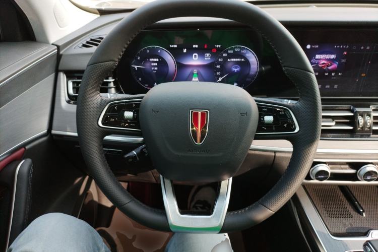 Used Hongqi HS5 2026 Model 2.0T Two-Wheel Drive Qi Xiang Pro Edition Steering Wheel