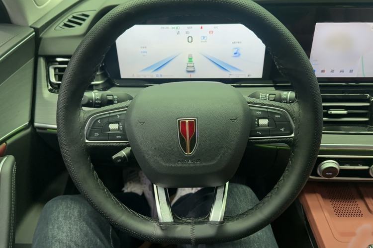 Used Hongqi HS5 2026 Model 2.0T Two-Wheel Drive Qi Xiang Pro Edition Steering Wheel