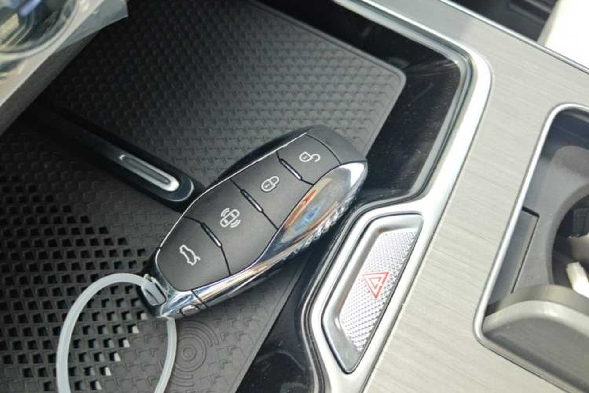 Used Hongqi HS5 2026 Model 2.0T Two-Wheel Drive Qi Xiang Pro Edition Vehicle Key