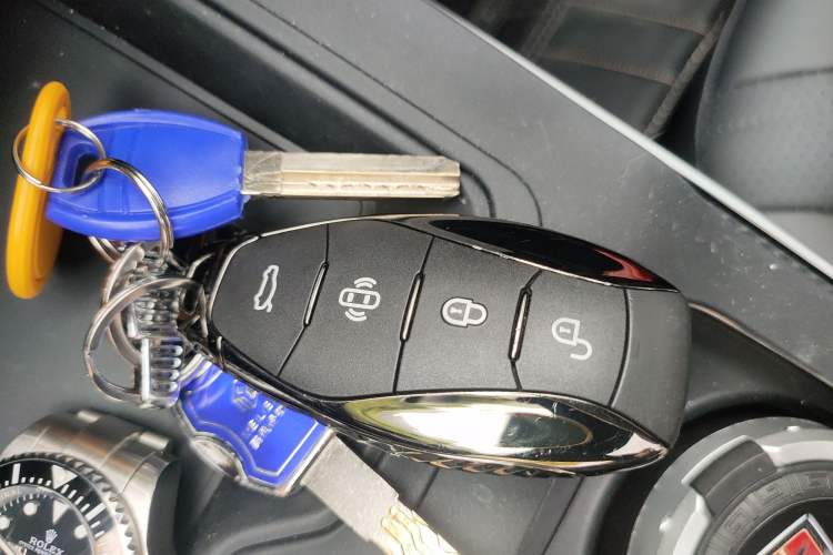 Used Hongqi HS5 2026 Model 2.0T Two-Wheel Drive Xuan Ying Edition Vehicle Key