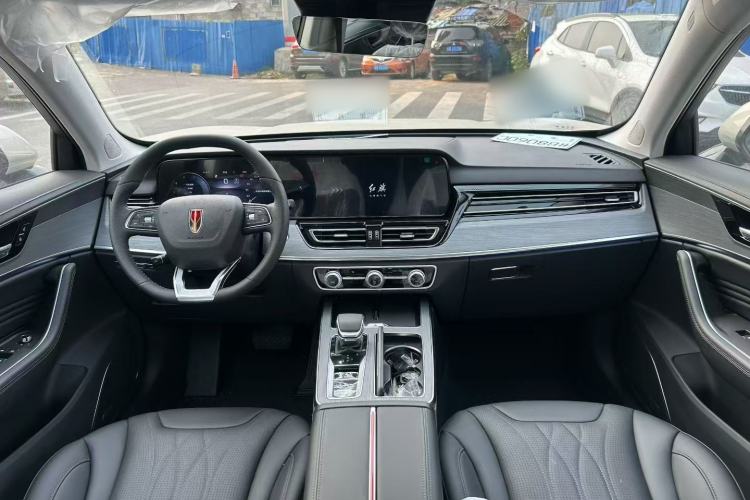 Used Hongqi HS5 2026 Model 2.0T Two-Wheel Drive Qi Xiang Pro Edition Interior 1