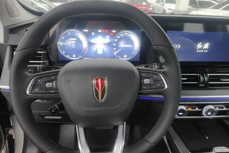 Used Hongqi HS5 2026 Model 2.0T Two-Wheel Drive Qi Xiang Pro Edition Steering Wheel