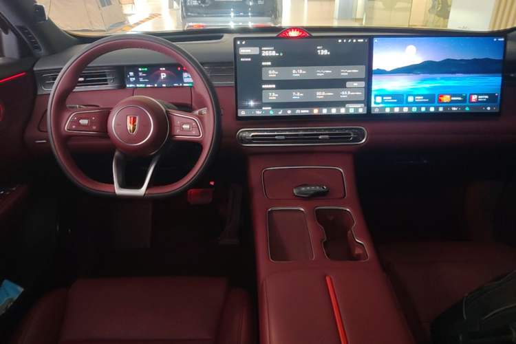 Used Hongqi HS6 PHEV 2026 240 Smart Hybrid Version Center Console