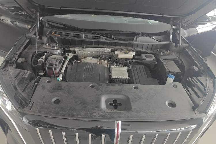 Used Hongqi HS6 PHEV 2026 240 Smart Hybrid Version Engine Bay