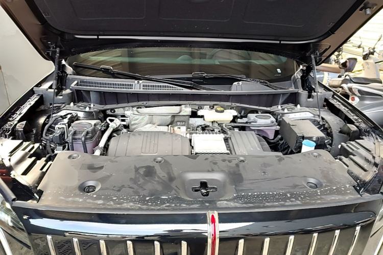 Used Hongqi HS6 PHEV 2026 240 Smart Hybrid Version Engine Bay
