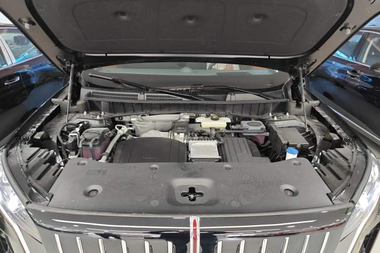 Used Hongqi HS6 PHEV 2026 240 Smart Hybrid Version Engine Bay