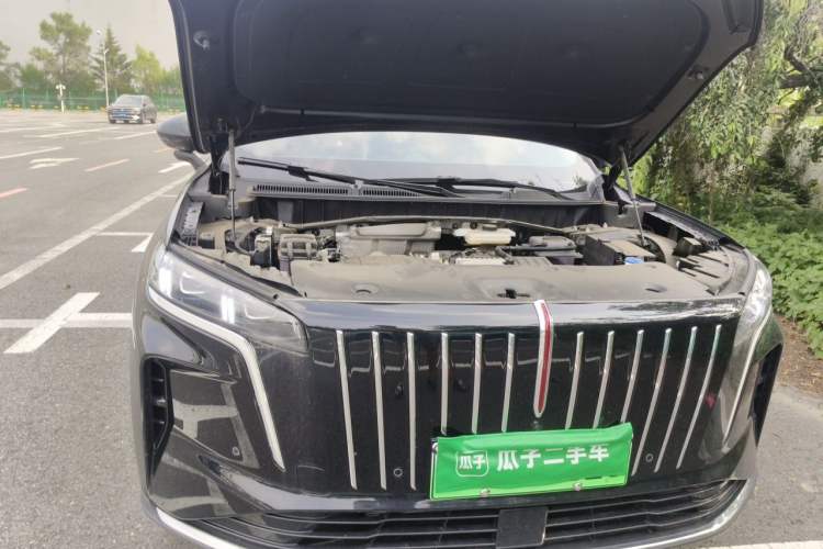 Used Hongqi HS6 PHEV 2026 220 All-Wheel Drive Smart Hybrid Version Engine Bay Right