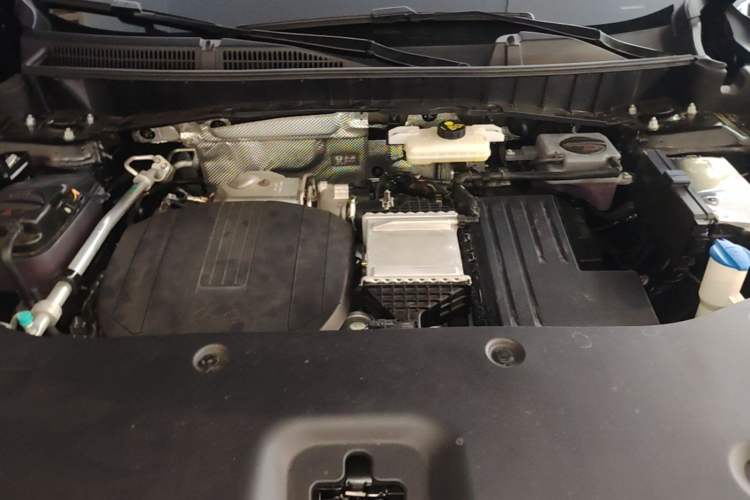 Used Hongqi HS6 PHEV 2026 240 Smart Hybrid Version Engine Bay