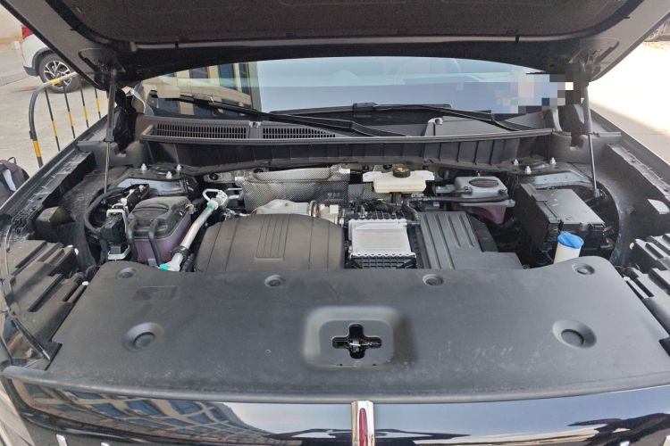 Used Hongqi HS6 PHEV 2026 240 Smart Hybrid Version Engine Bay