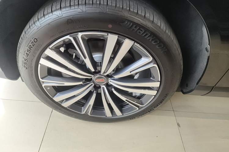 Used Hongqi HS6 PHEV 2026 240 Smart Hybrid Version Exterior 1