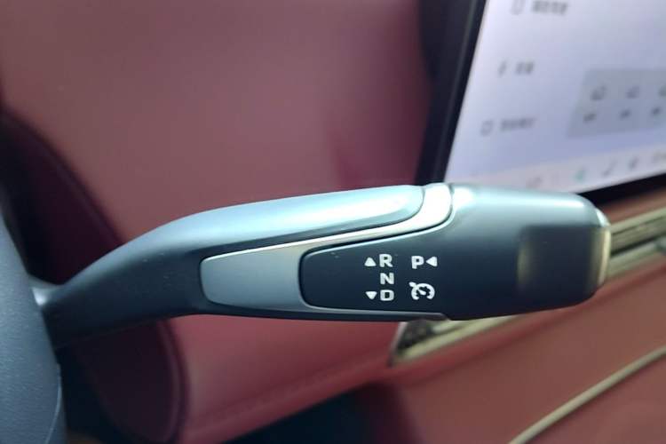 Used Hongqi HS6 PHEV 2026 240 Smart Hybrid Version Gear Lever
