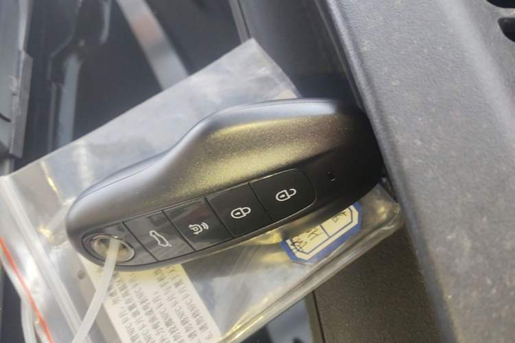 Used Hongqi HS6 PHEV 2026 240 Smart Hybrid Version Interior 1