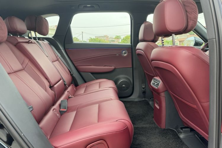 Used Hongqi HS6 PHEV 2026 240 Smart Hybrid Version Interior 3
