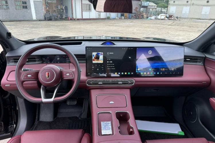 Used Hongqi HS6 PHEV 2026 240 Smart Hybrid Version Interior 4