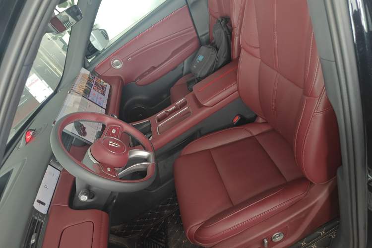 Used Hongqi HS6 PHEV 2026 240 Smart Hybrid Version Left Front Seat