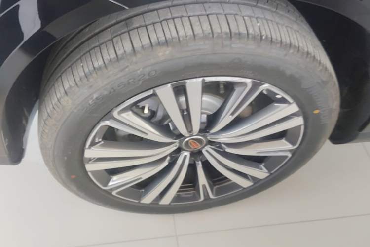 Used Hongqi HS6 PHEV 2026 240 Smart Hybrid Version Left Front Wheel Hub