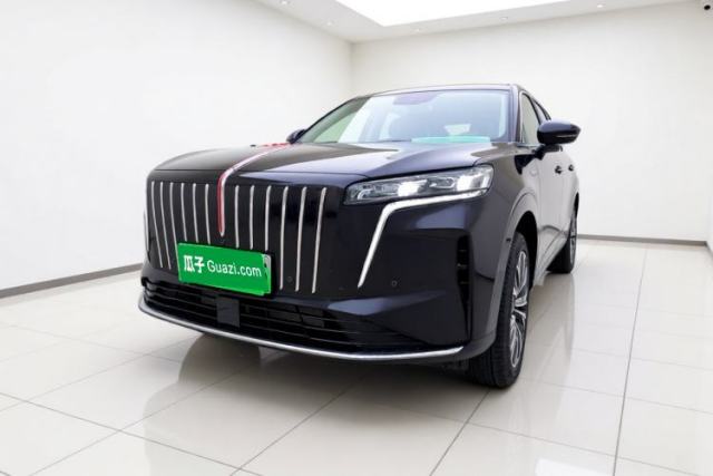 Ojetý Hongqi HS6 PHEV 2026 220 All-Wheel Drive Smart Hybrid Version