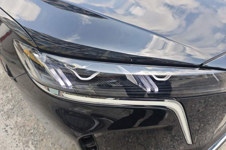 Used Hongqi HS6 PHEV 2026 240 Smart Hybrid Version Right Front Headlight
