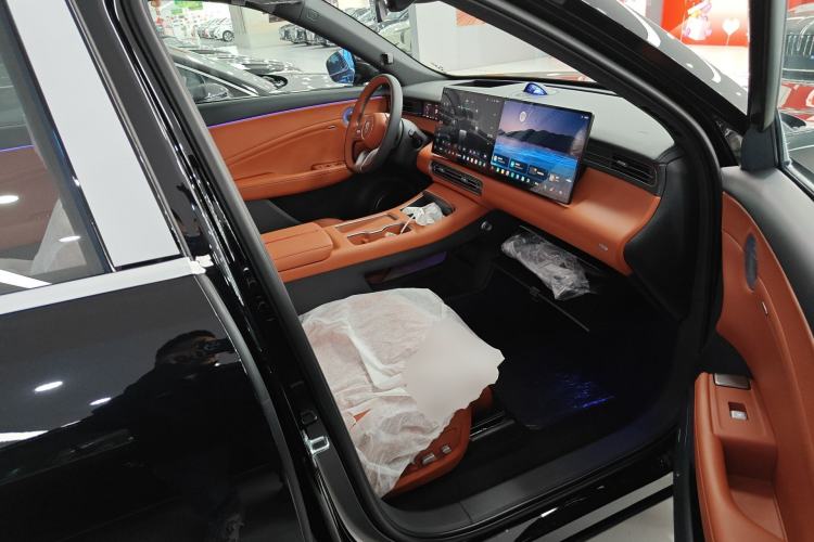 Used Hongqi HS6 PHEV 2026 240 Smart Hybrid Version Right Front Seat