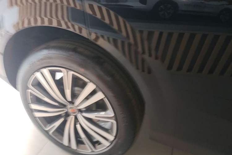 Used Hongqi HS6 PHEV 2026 240 Smart Hybrid Version Right Rear Wheel Hub