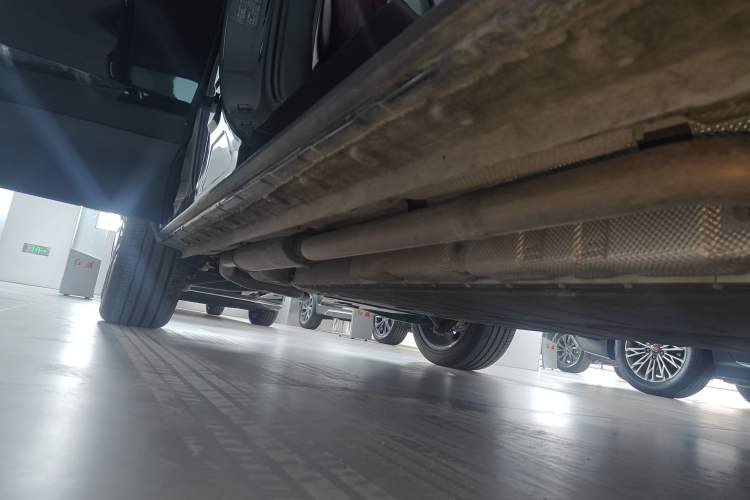 Used Hongqi HS6 PHEV 2026 240 Smart Hybrid Version Right Side Sill