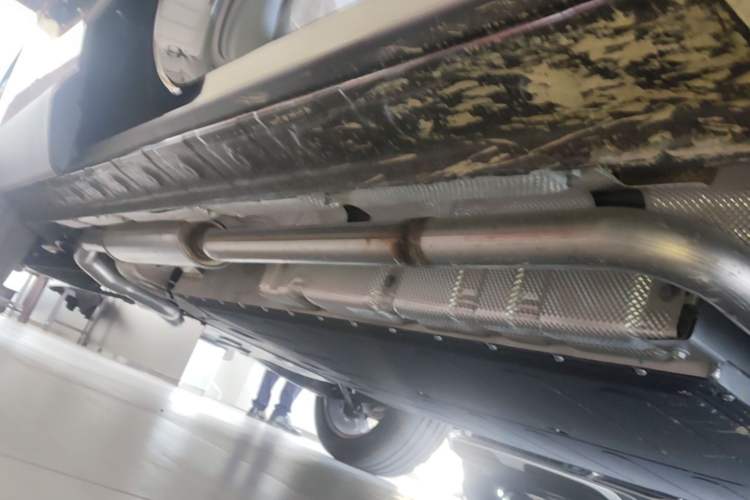 Used Hongqi HS6 PHEV 2026 240 Smart Hybrid Version Right Side Sill