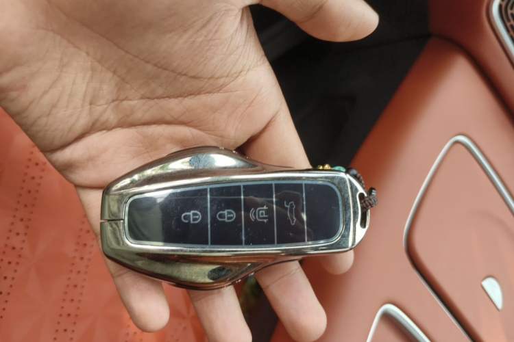 Used Hongqi HS6 PHEV 2026 220 All-Wheel Drive Smart Hybrid Version Vehicle Key