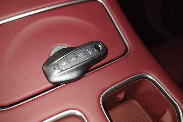 Used Hongqi HS6 PHEV 2026 240 Smart Hybrid Version Vehicle Key