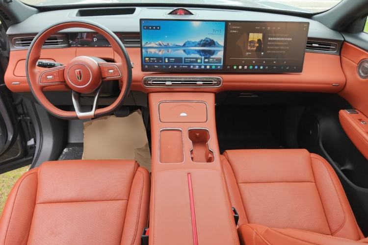 Used Hongqi HS6 PHEV 2026 220 All-Wheel Drive Smart Hybrid Version Center Console