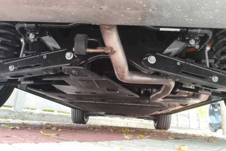 Used Hongqi HS6 PHEV 2026 240 Smart Hybrid Version Chassis Rear