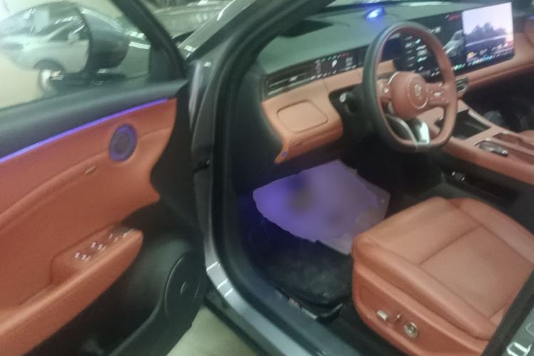 Used Hongqi HS6 PHEV 2026 220 All-Wheel Drive Smart Hybrid Version Driver Seat