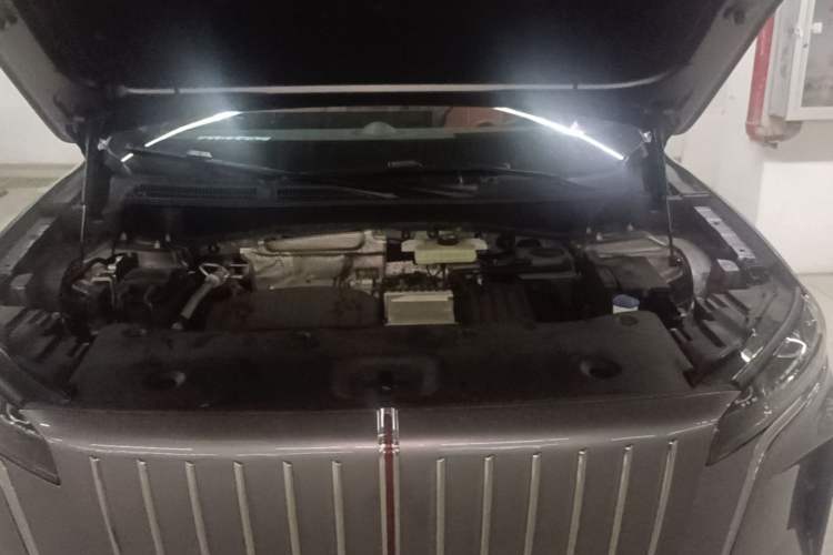 Used Hongqi HS6 PHEV 2026 220 All-Wheel Drive Smart Hybrid Version Engine Bay