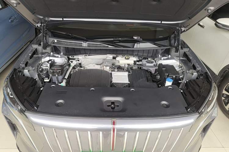 Used Hongqi HS6 PHEV 2026 220 All-Wheel Drive Smart Hybrid Version Engine Bay