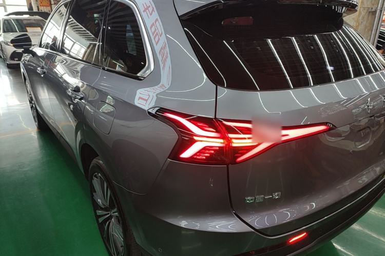 Used Hongqi HS6 PHEV 2026 240 Smart Hybrid Version Exterior 2