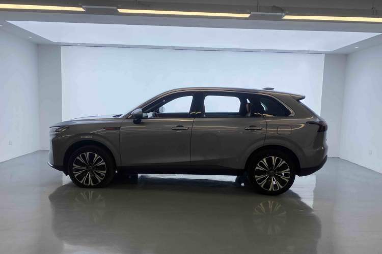 Used Hongqi HS6 PHEV 2026 220 All-Wheel Drive Smart Hybrid Version Exterior 3