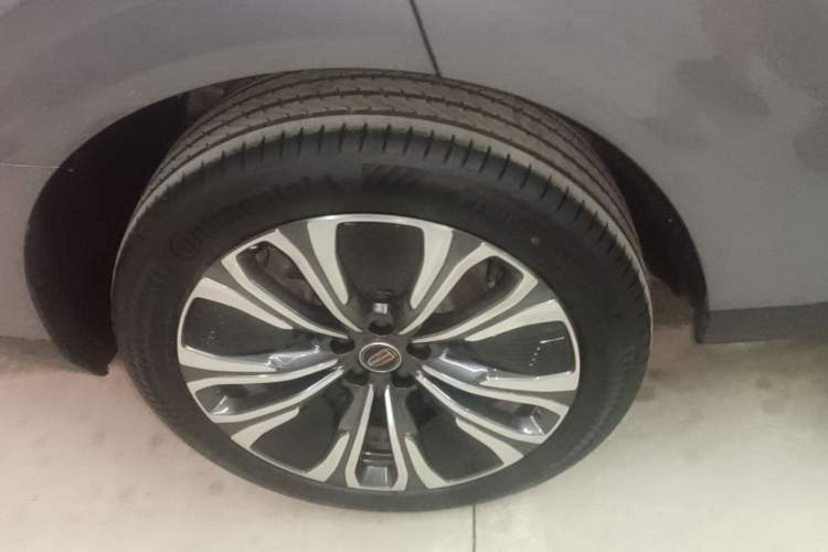 Used Hongqi HS6 PHEV 2026 220 All-Wheel Drive Smart Hybrid Version Exterior 5