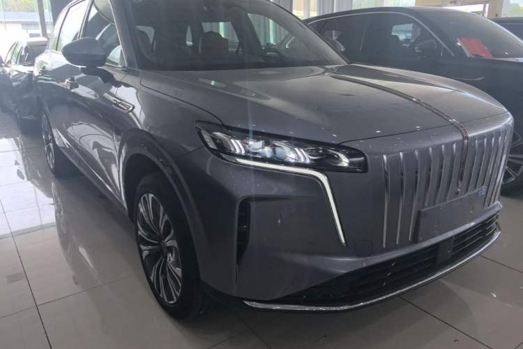 Used Hongqi HS6 PHEV 2026 220 All-Wheel Drive Smart Hybrid Version Front Right 45 Deg