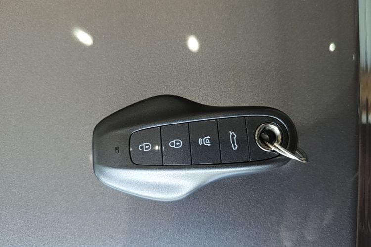 Used Hongqi HS6 PHEV 2026 220 All-Wheel Drive Smart Hybrid Version Interior 1
