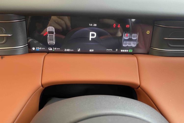 Used Hongqi HS6 PHEV 2026 220 All-Wheel Drive Smart Hybrid Version Interior 7