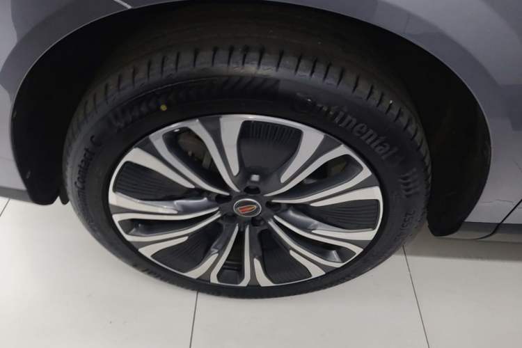 Used Hongqi HS6 PHEV 2026 220 All-Wheel Drive Smart Hybrid Version Left Front Wheel Hub