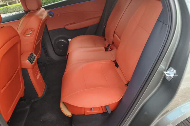Used Hongqi HS6 PHEV 2026 240 Smart Hybrid Version Left Rear Seat
