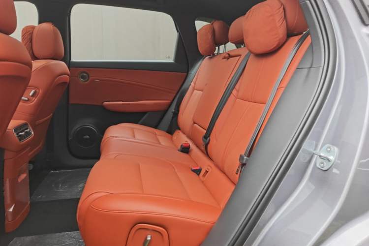 Used Hongqi HS6 PHEV 2026 220 All-Wheel Drive Smart Hybrid Version Left Rear Seat