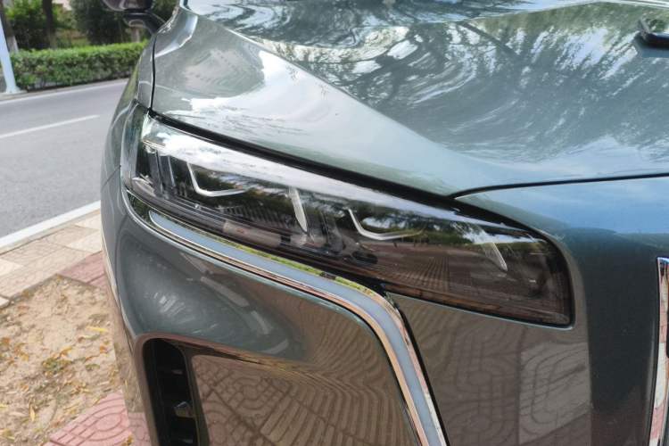 Used Hongqi HS6 PHEV 2026 240 Smart Hybrid Version Right Front Headlight
