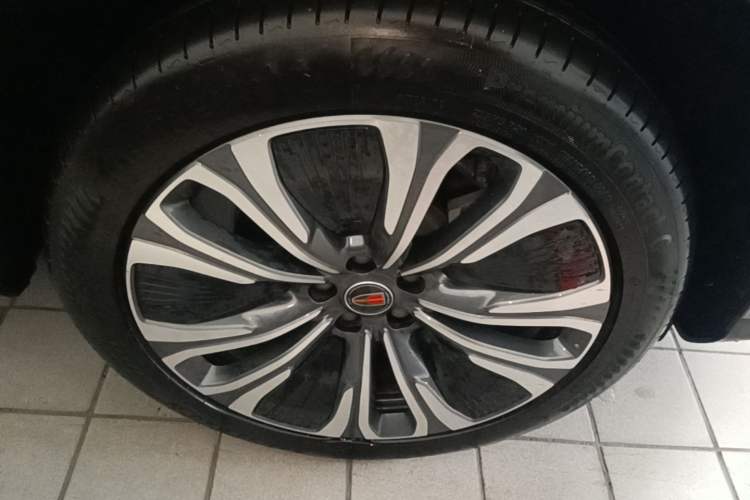 Used Hongqi HS6 PHEV 2026 220 All-Wheel Drive Smart Hybrid Version Right Front Wheel Hub